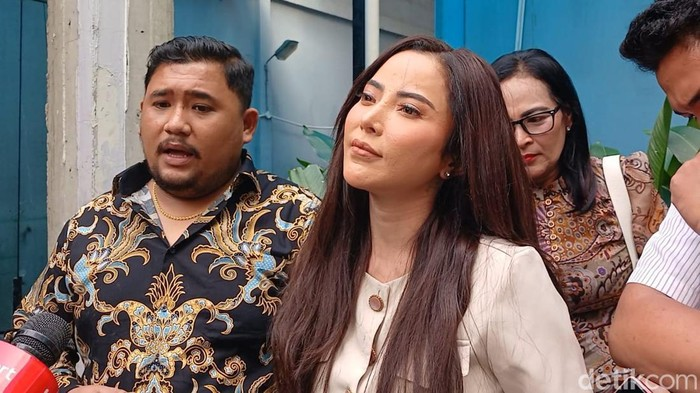 Alasan Ayu Aulia Telat Kembalikan Baju Pinjaman hingga Siti Badriah Ikutan Nagih