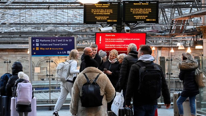 Ratusan kereta di Inggris dibatalkan pada Minggu (14/7). Itu setelah para staf menggunakan hak mereka untuk tidak bekerja lembur saat hari final Euro 2024.